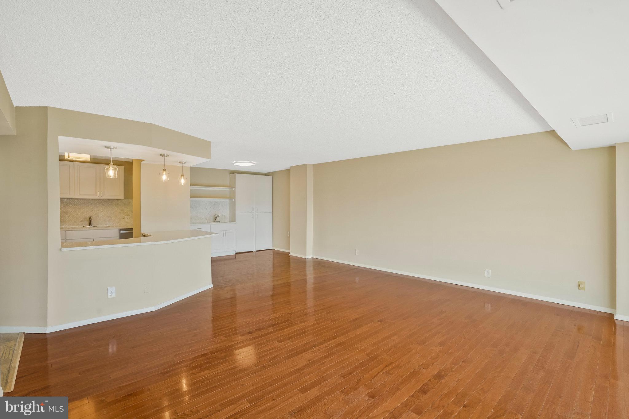 TOWER VILLAS - Residential