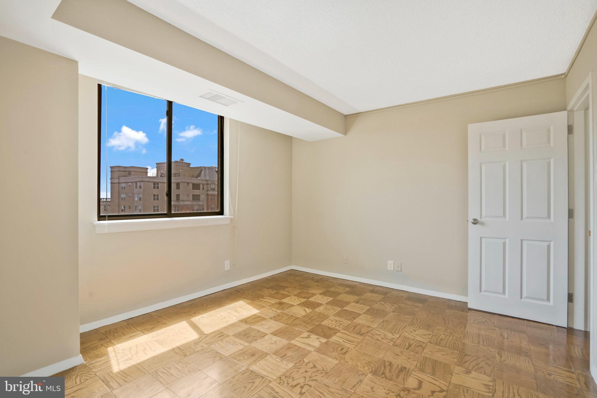 TOWER VILLAS - Residential