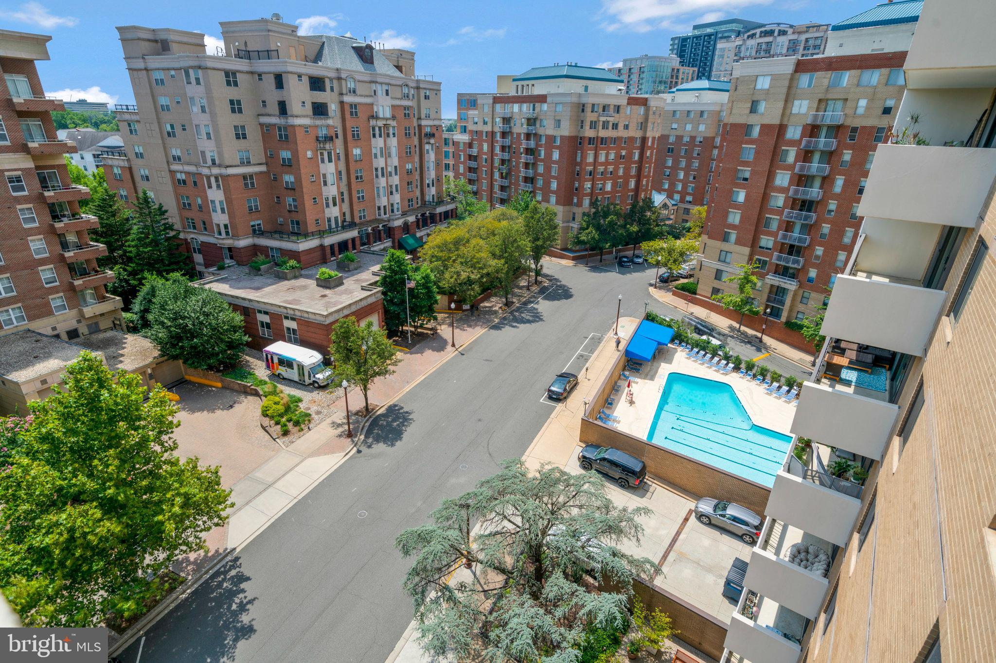 TOWER VILLAS - Residential