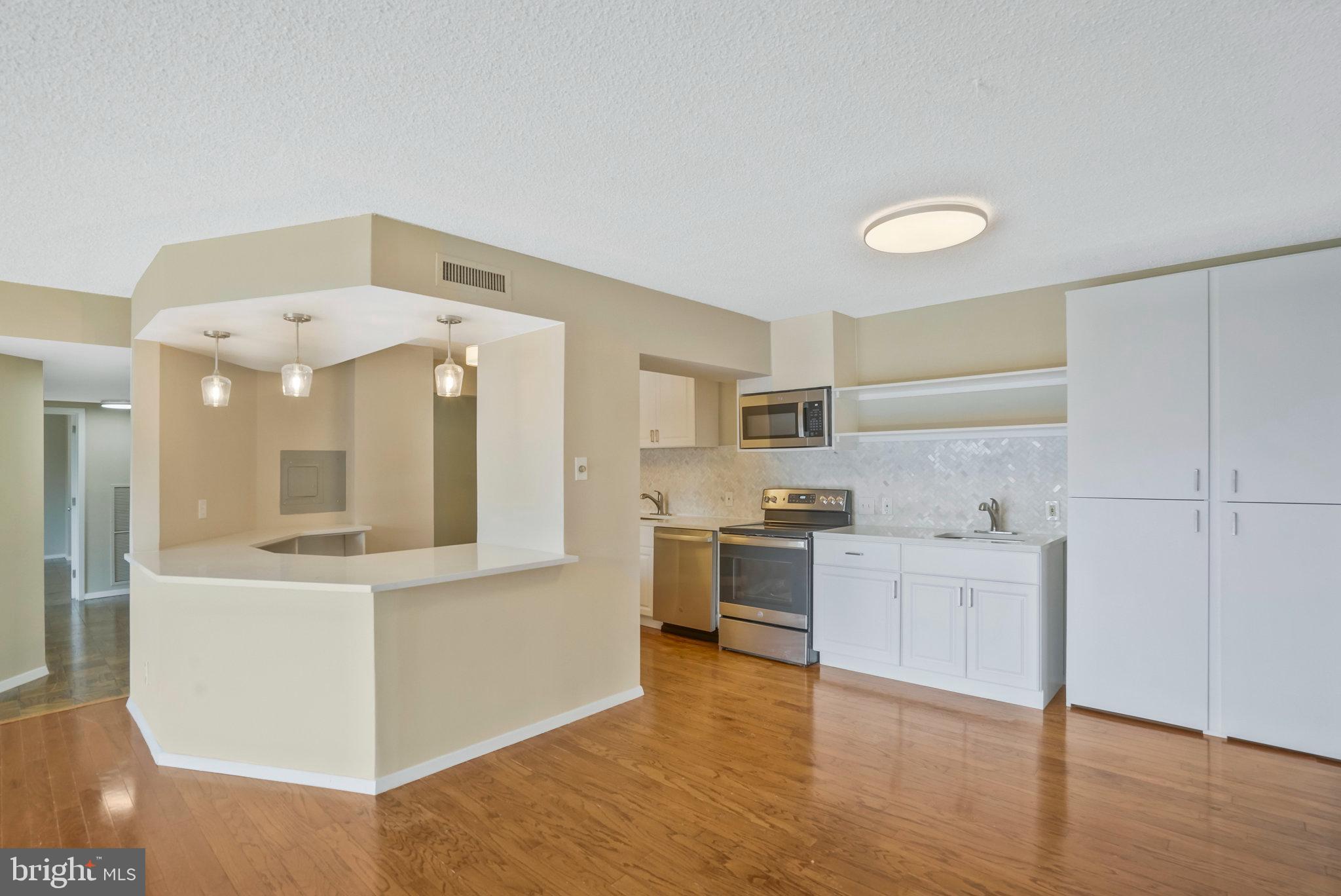 TOWER VILLAS - Residential