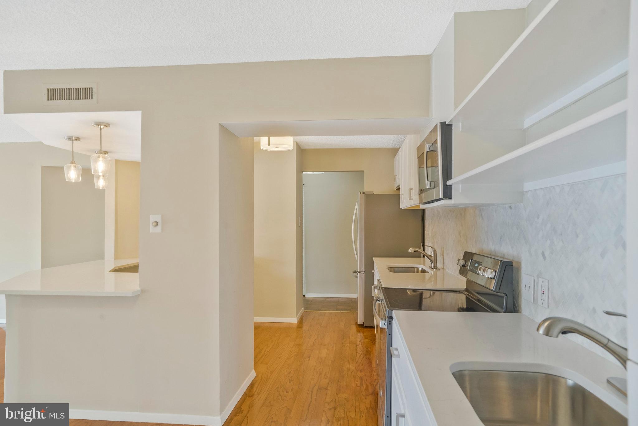 TOWER VILLAS - Residential