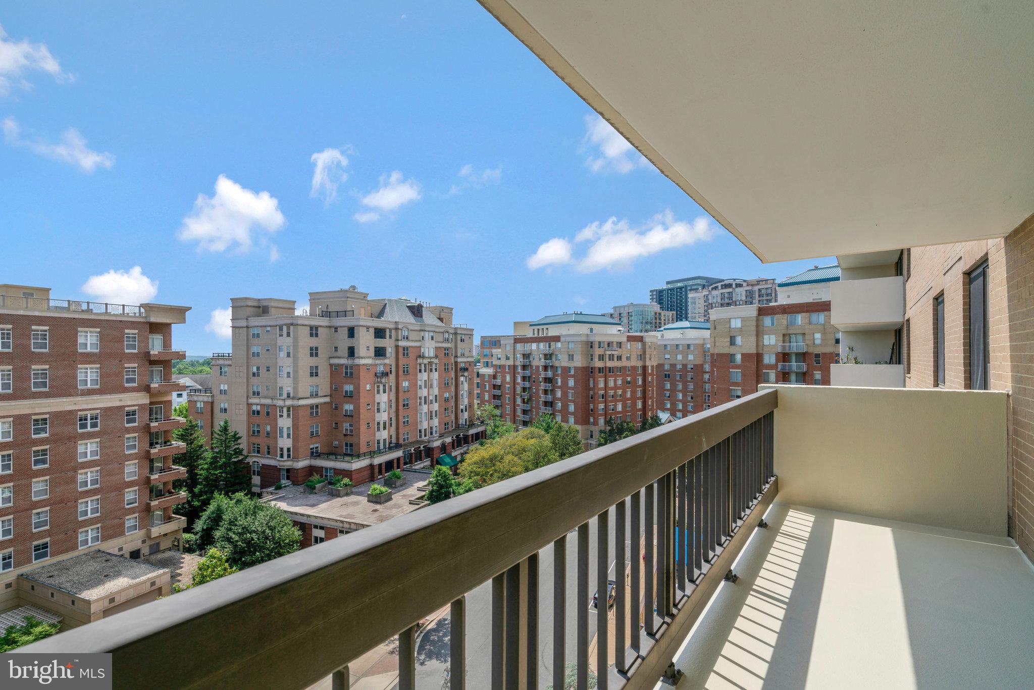 TOWER VILLAS - Residential