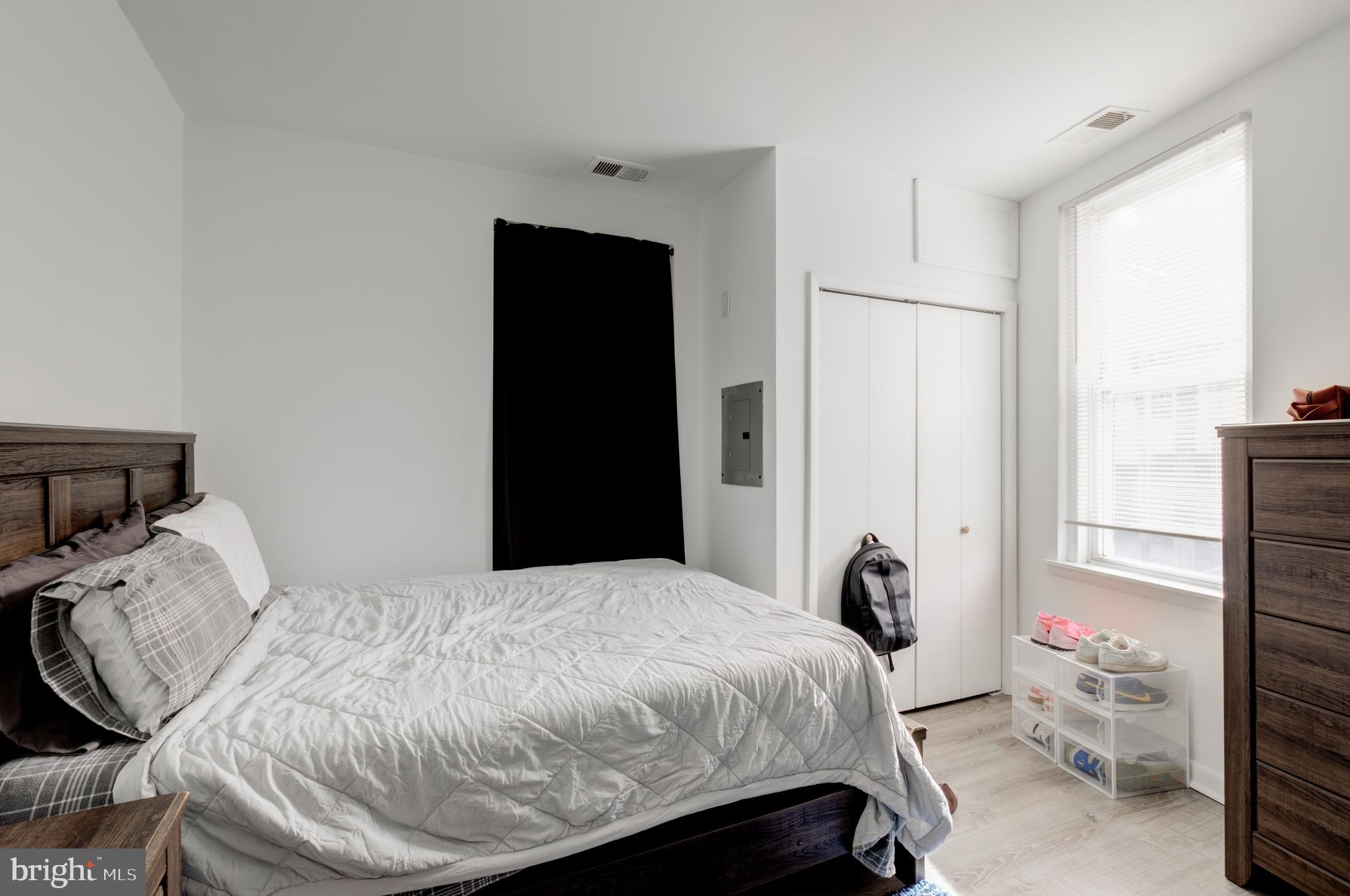 MANAYUNK - Residential Lease