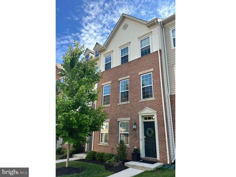 Townhouse For Sale - 9219 Garrettson Circle<br/> PERRY HALL, MD 21128
