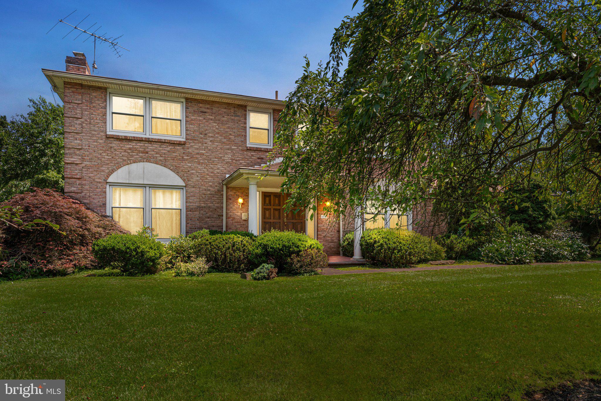 606 OVERBROOK LANE