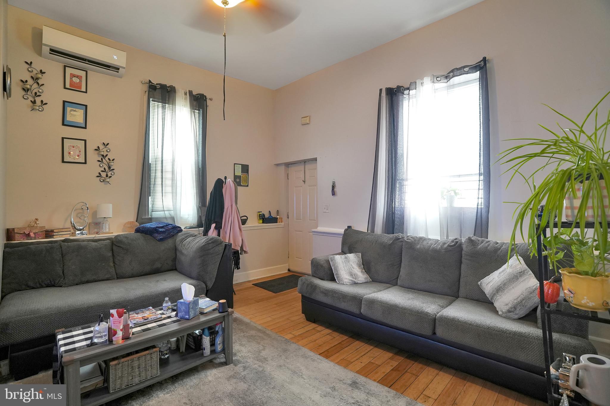 WEST OAK LANE - Residential Income