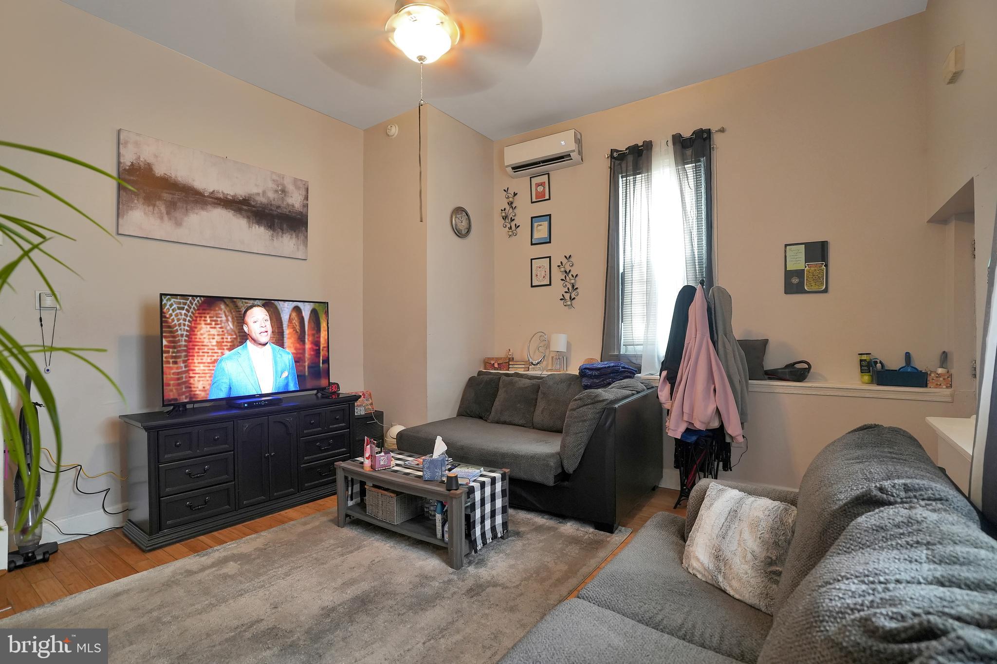 WEST OAK LANE - Residential Income