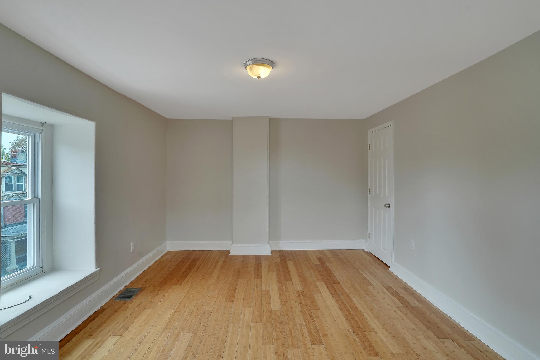 WEST OAK LANE - Residential Income