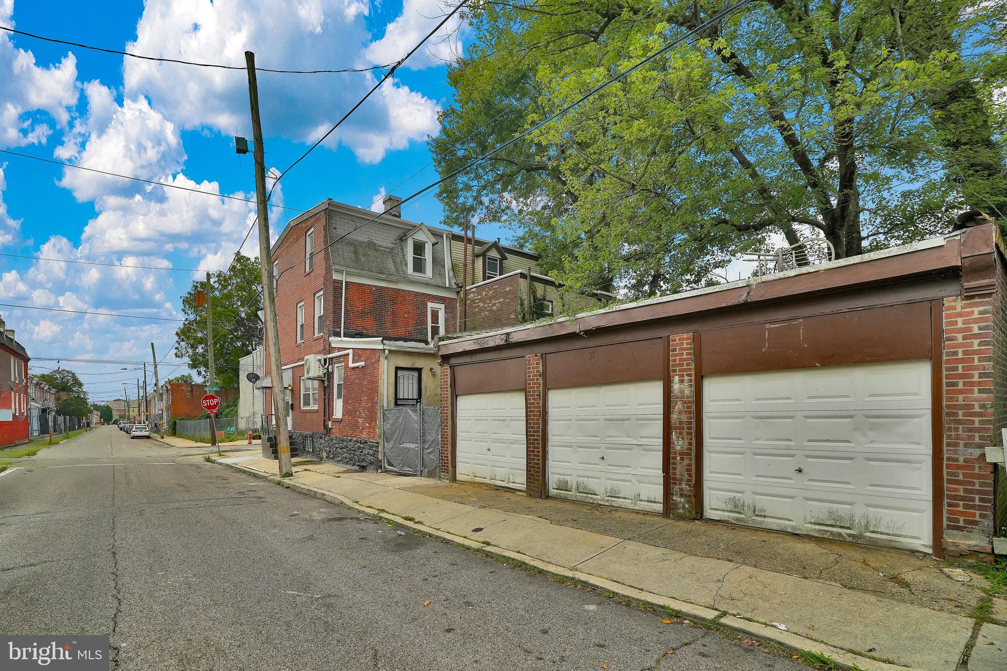 WEST OAK LANE - Residential Income