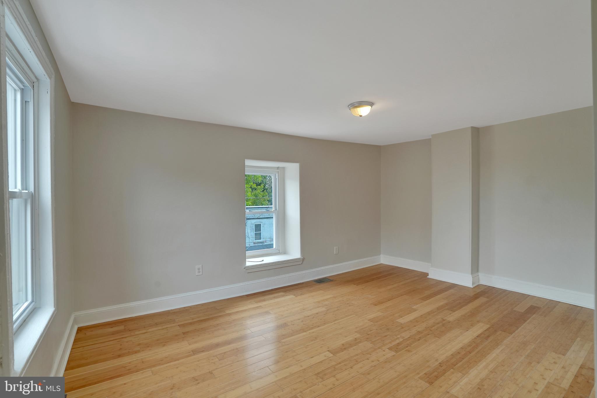 WEST OAK LANE - Residential Income