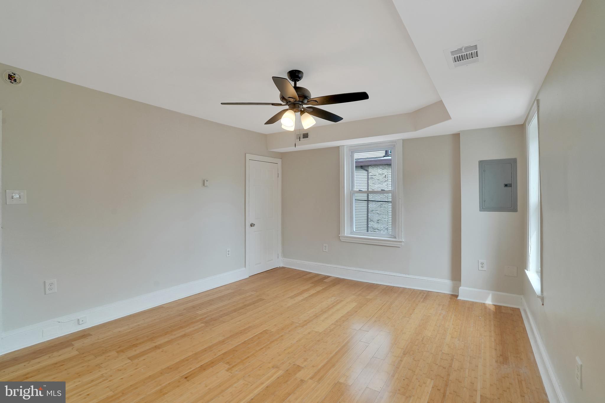 WEST OAK LANE - Residential Income