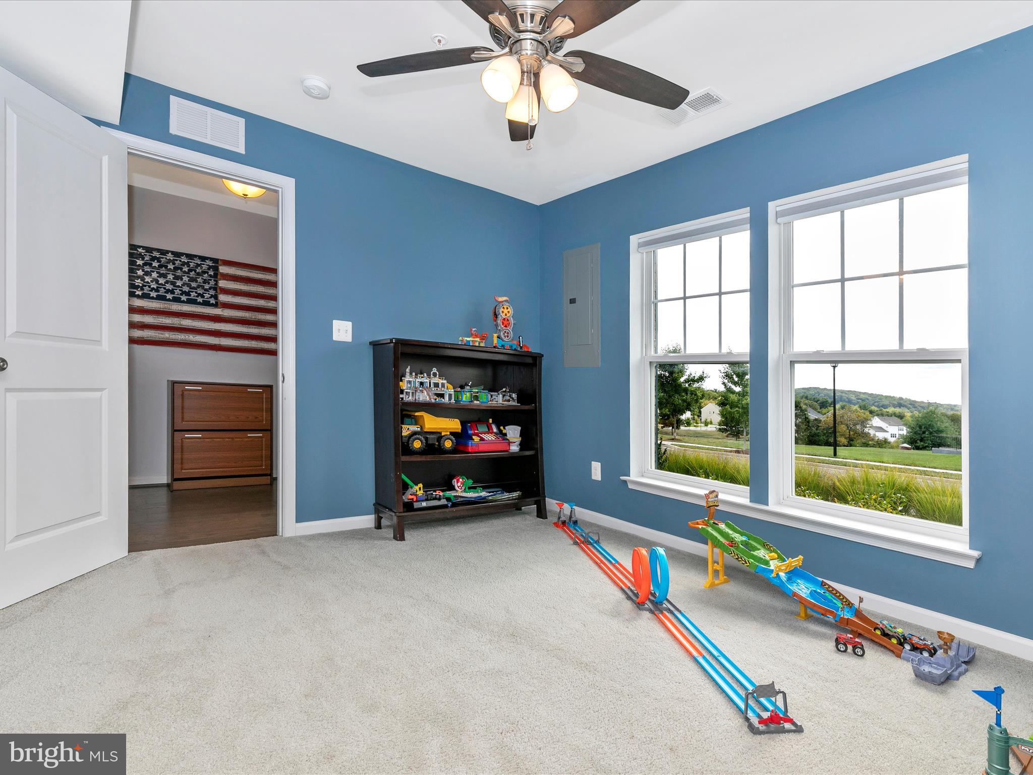 TALLYN RIDGE - Residential