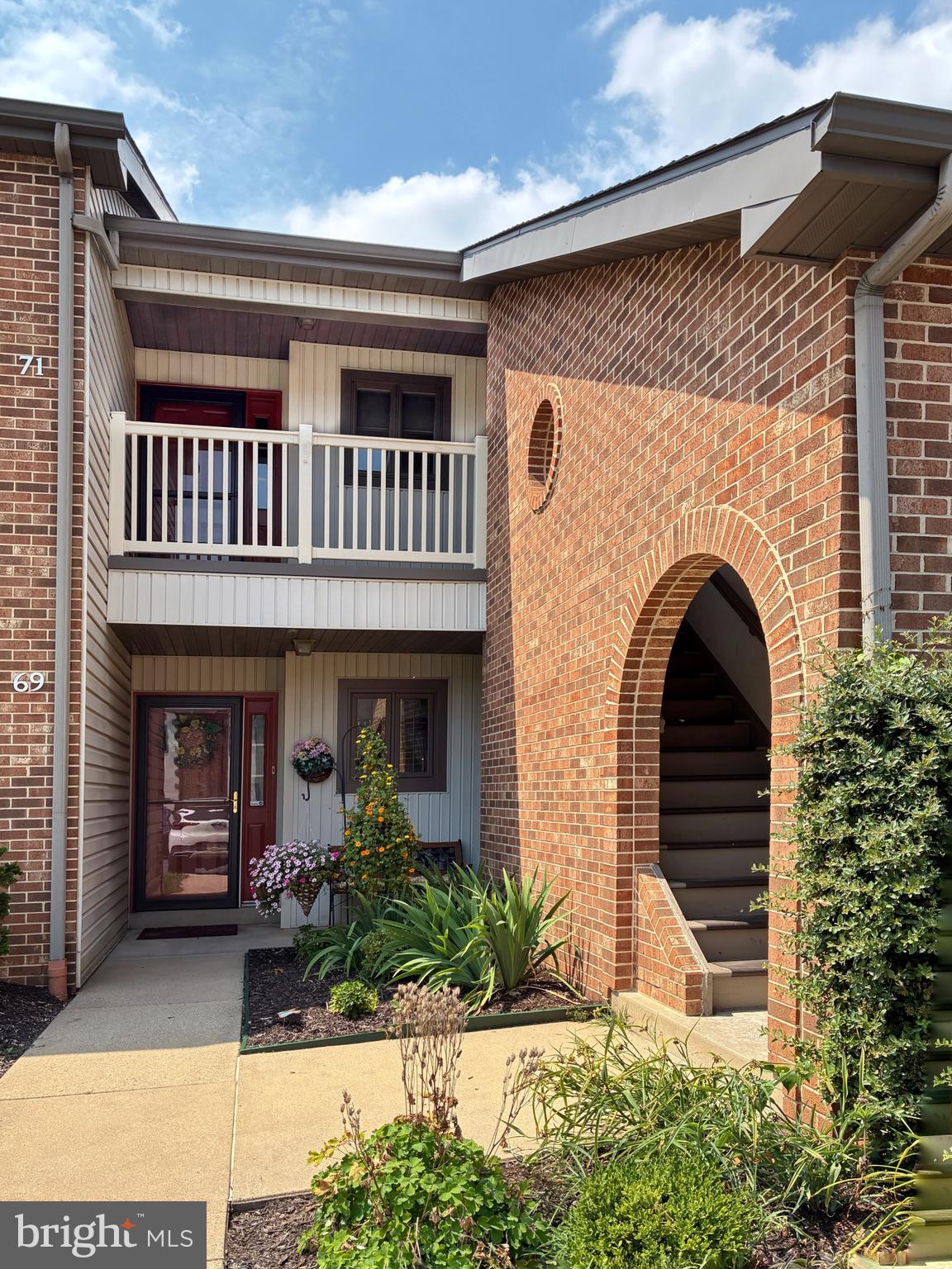 71 BLACK OAK DRIVE 71