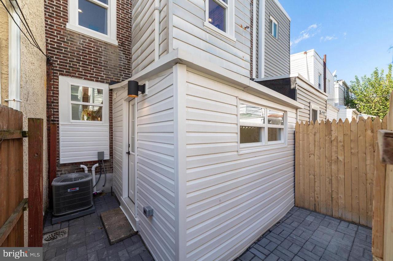 FISHTOWN - Residential Lease