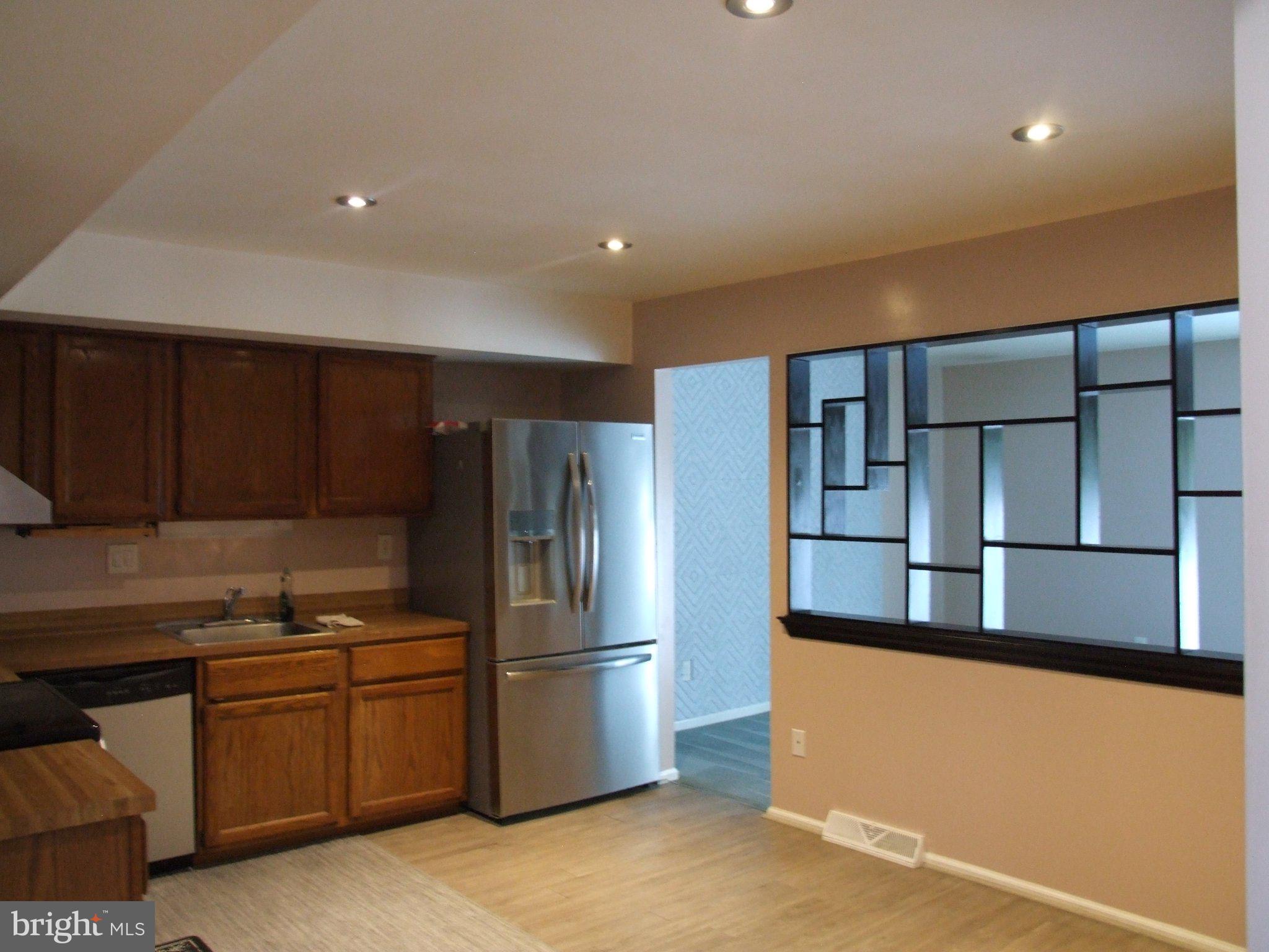 3236 ROXBURY ROAD