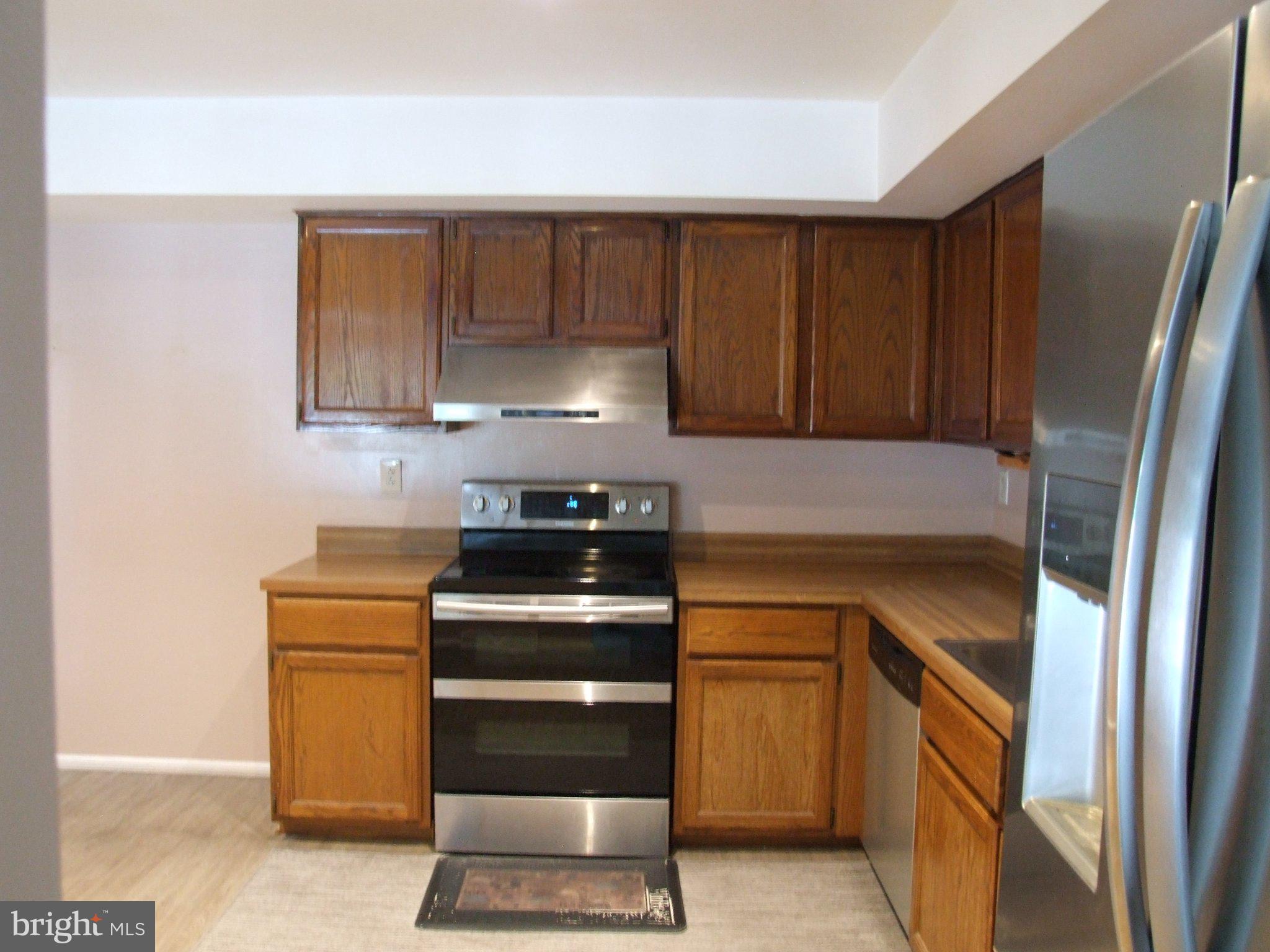 3236 ROXBURY ROAD