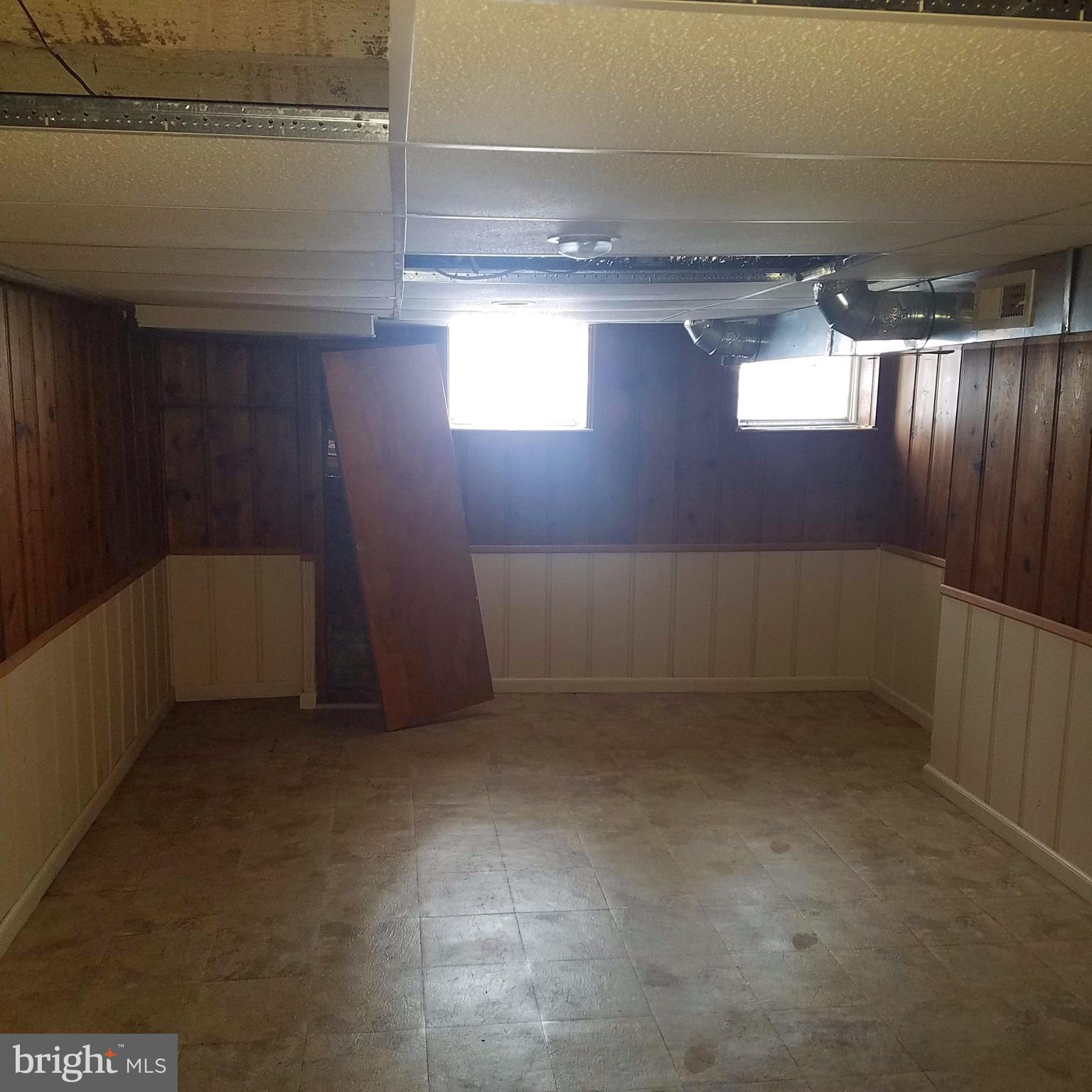 BROADWAY EAST - Residential