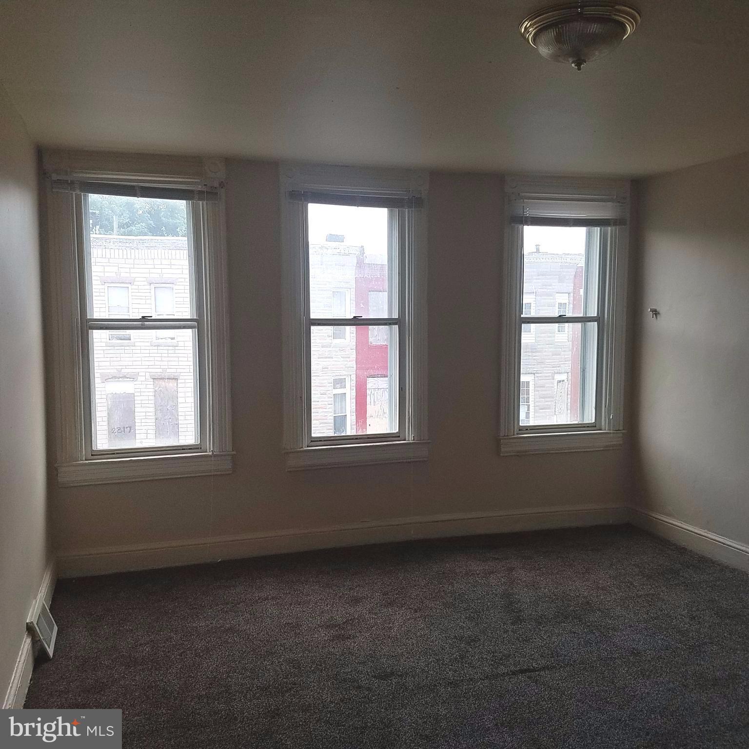 BROADWAY EAST - Residential