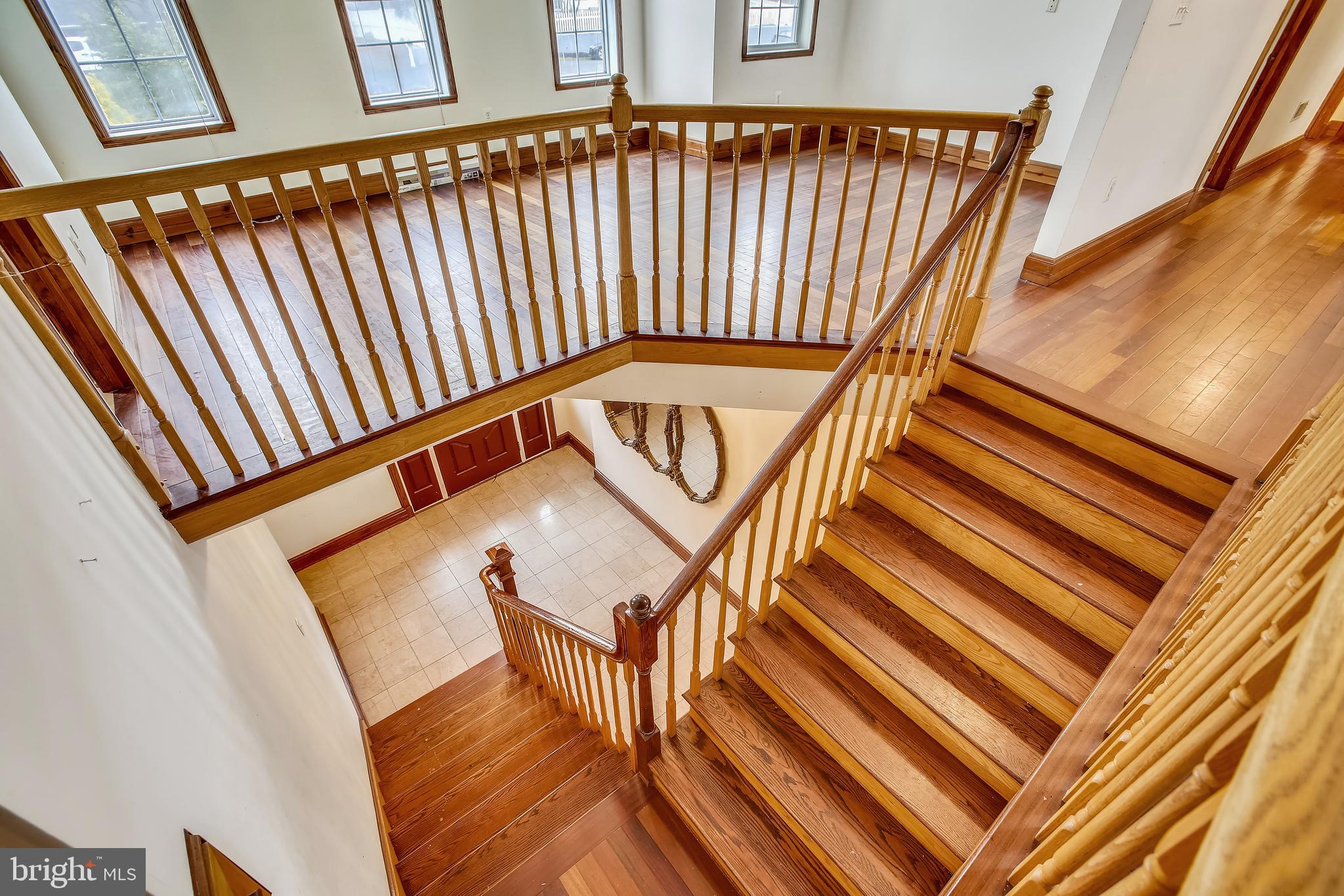 NINE OAKS - Residential