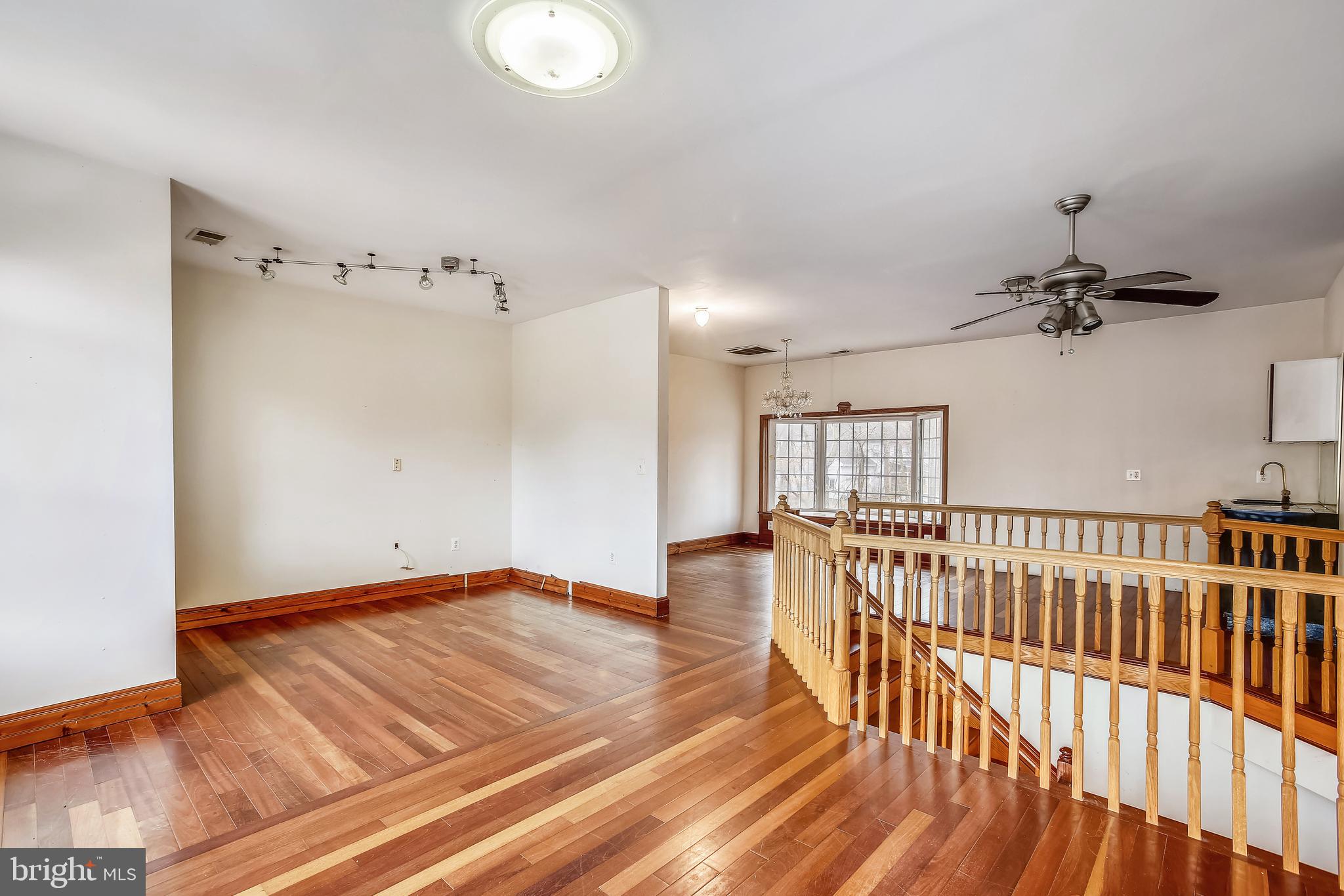 NINE OAKS - Residential