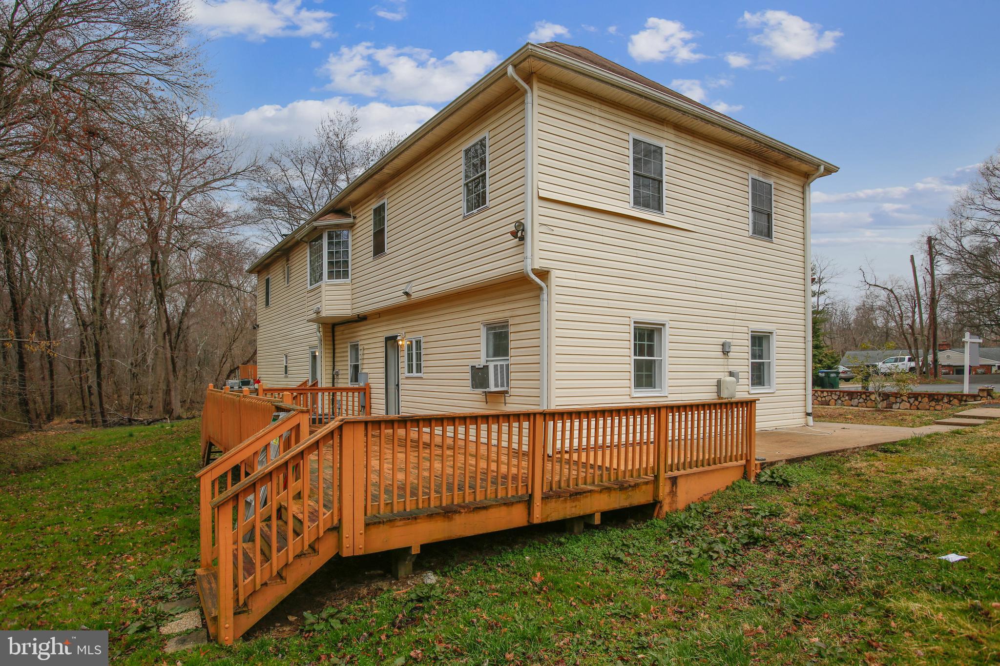 NINE OAKS - Residential