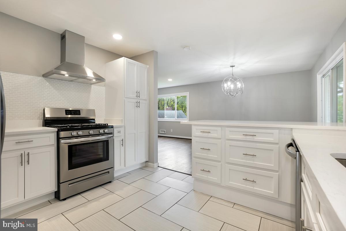 CHURCH HILL - Residential