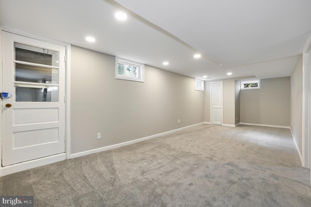 CHURCH HILL - Residential