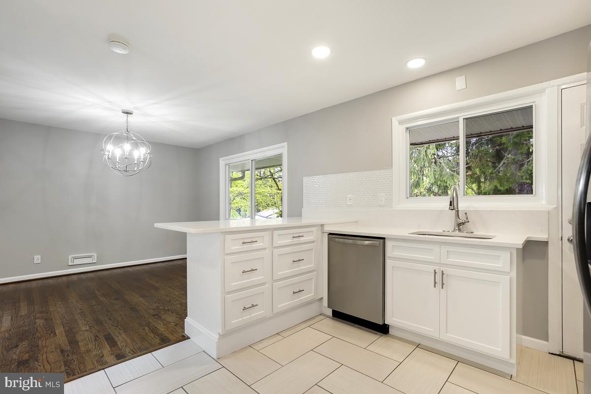 CHURCH HILL - Residential