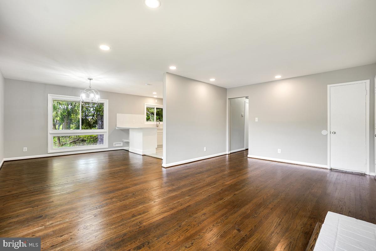 CHURCH HILL - Residential