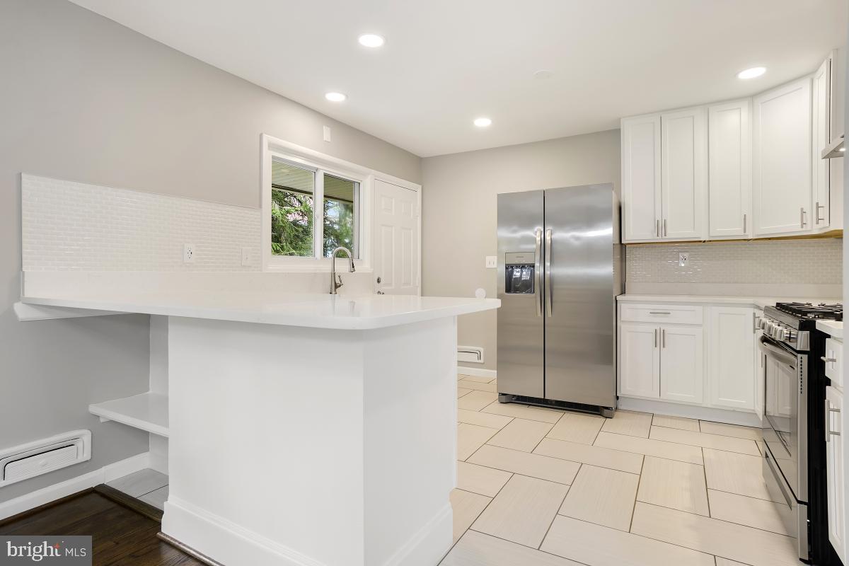 CHURCH HILL - Residential