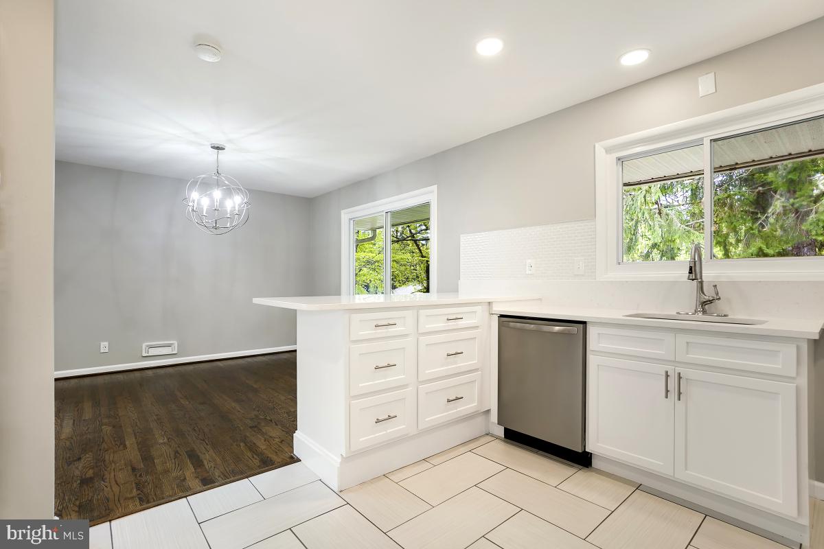 CHURCH HILL - Residential