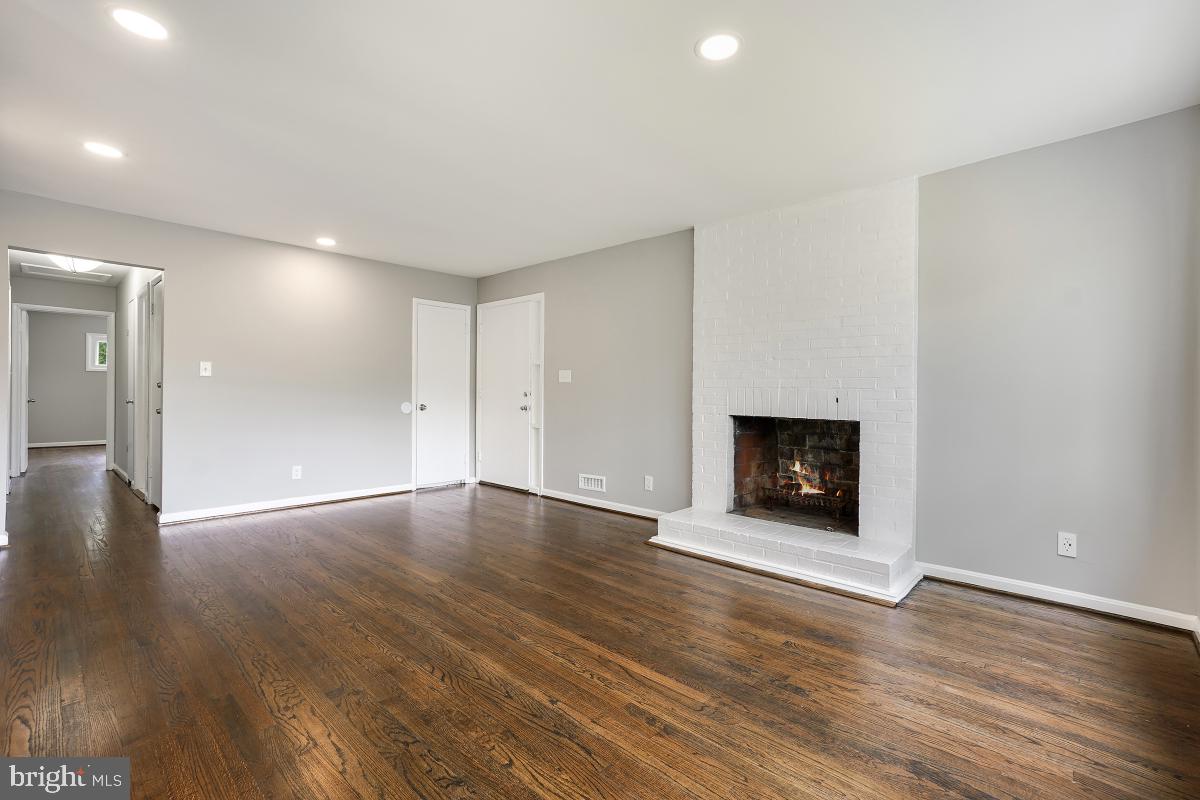 CHURCH HILL - Residential