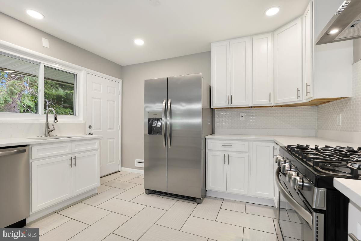 CHURCH HILL - Residential