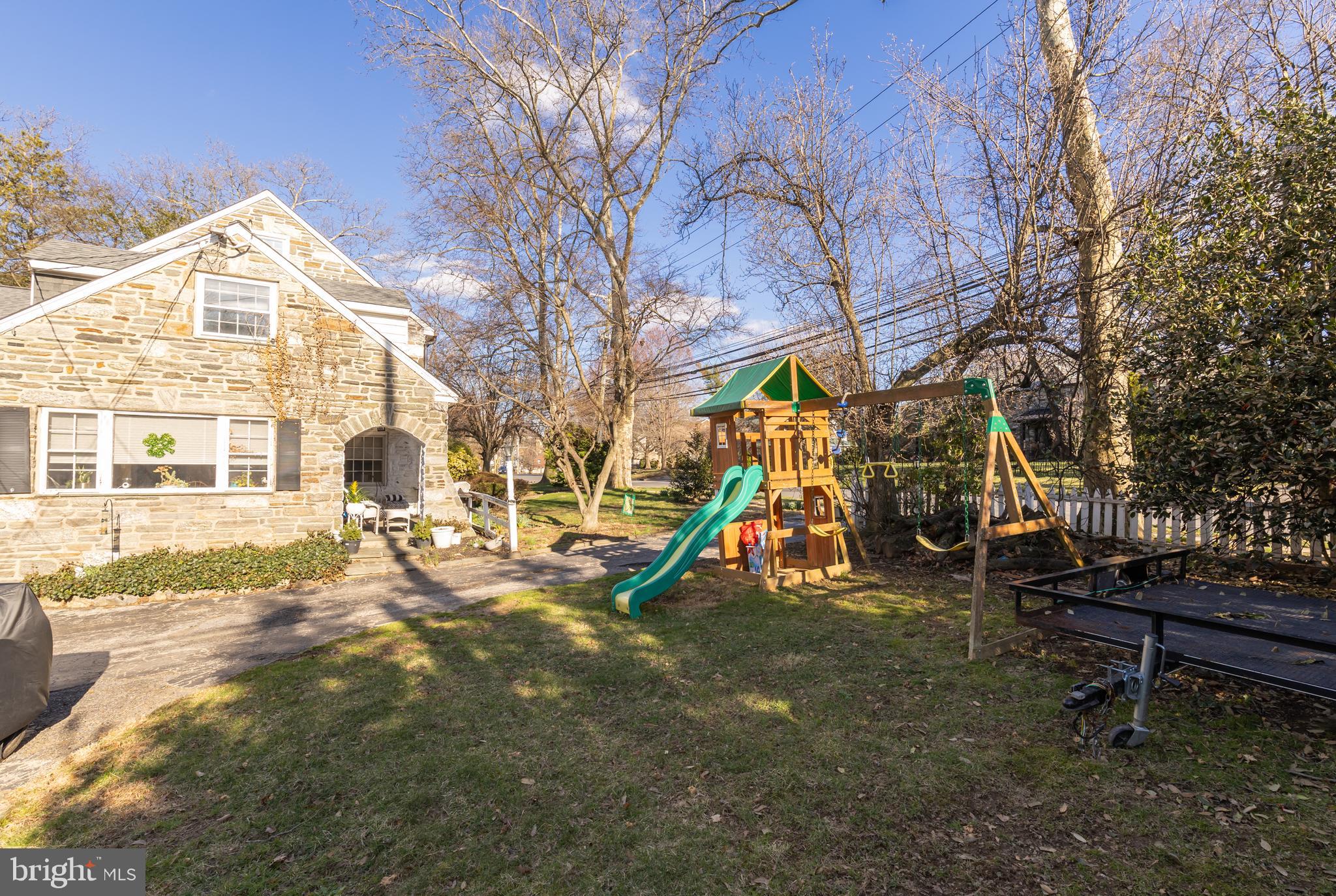 MERION STATION - Residential