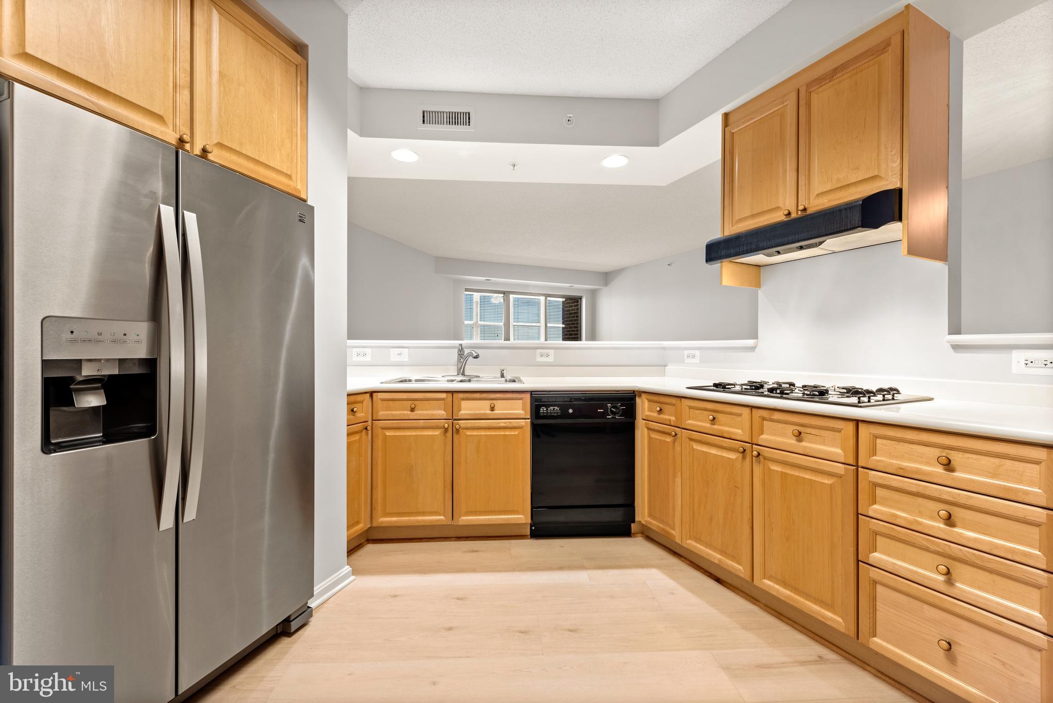 LANSDOWNE WOODS - Residential