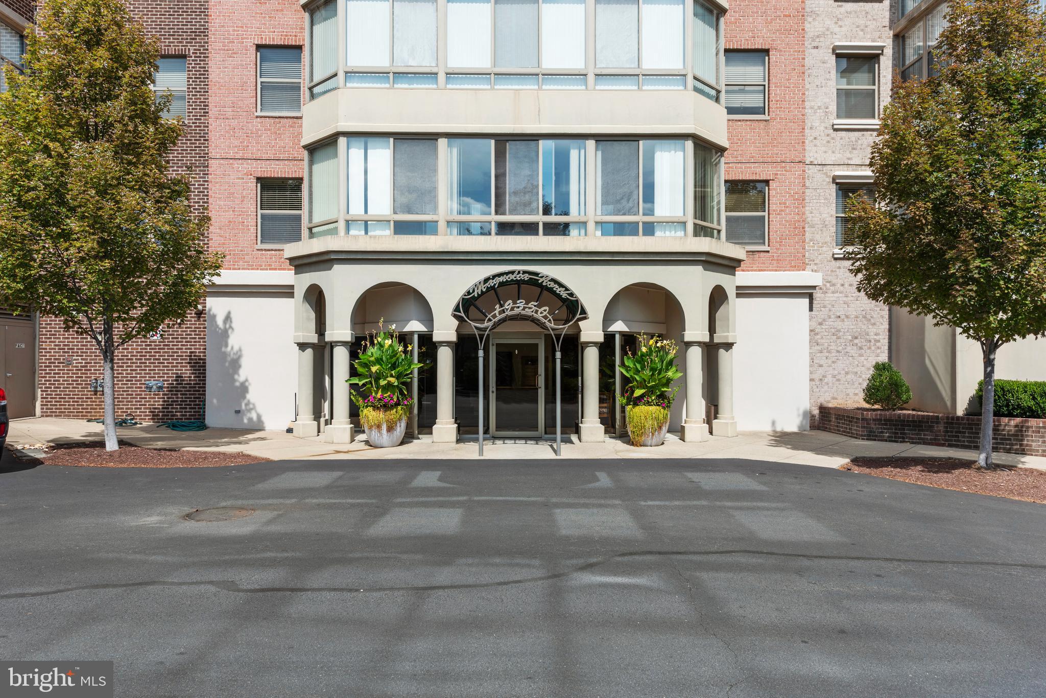 LANSDOWNE WOODS - Residential