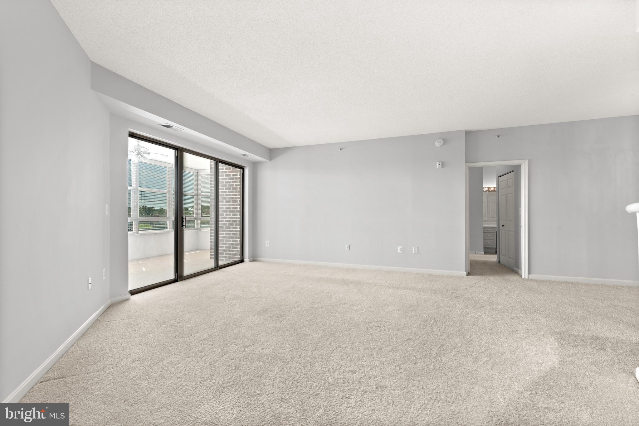 LANSDOWNE WOODS - Residential