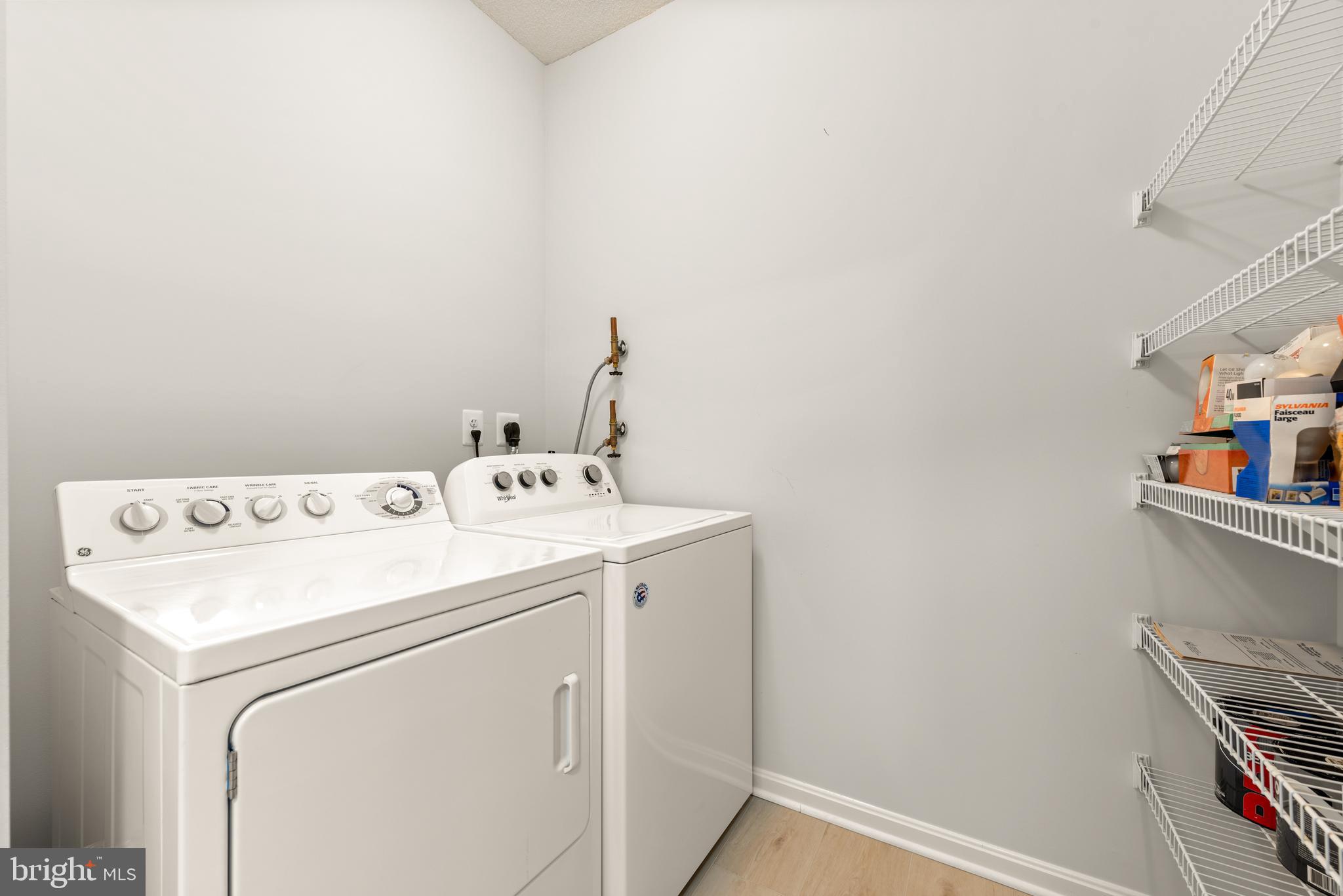 LANSDOWNE WOODS - Residential