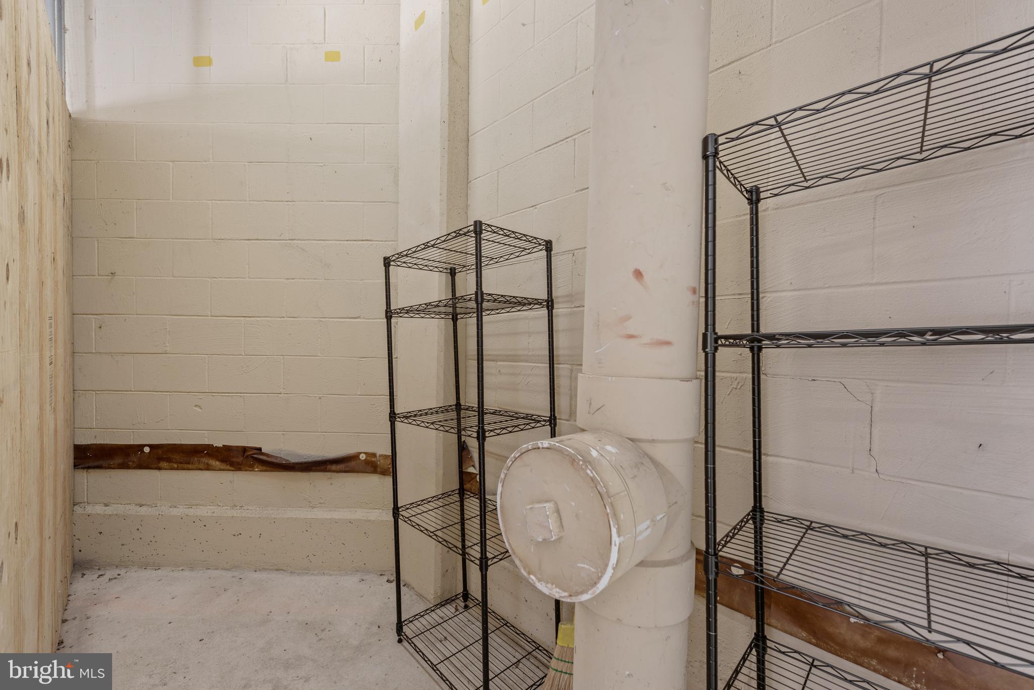 LANSDOWNE WOODS - Residential