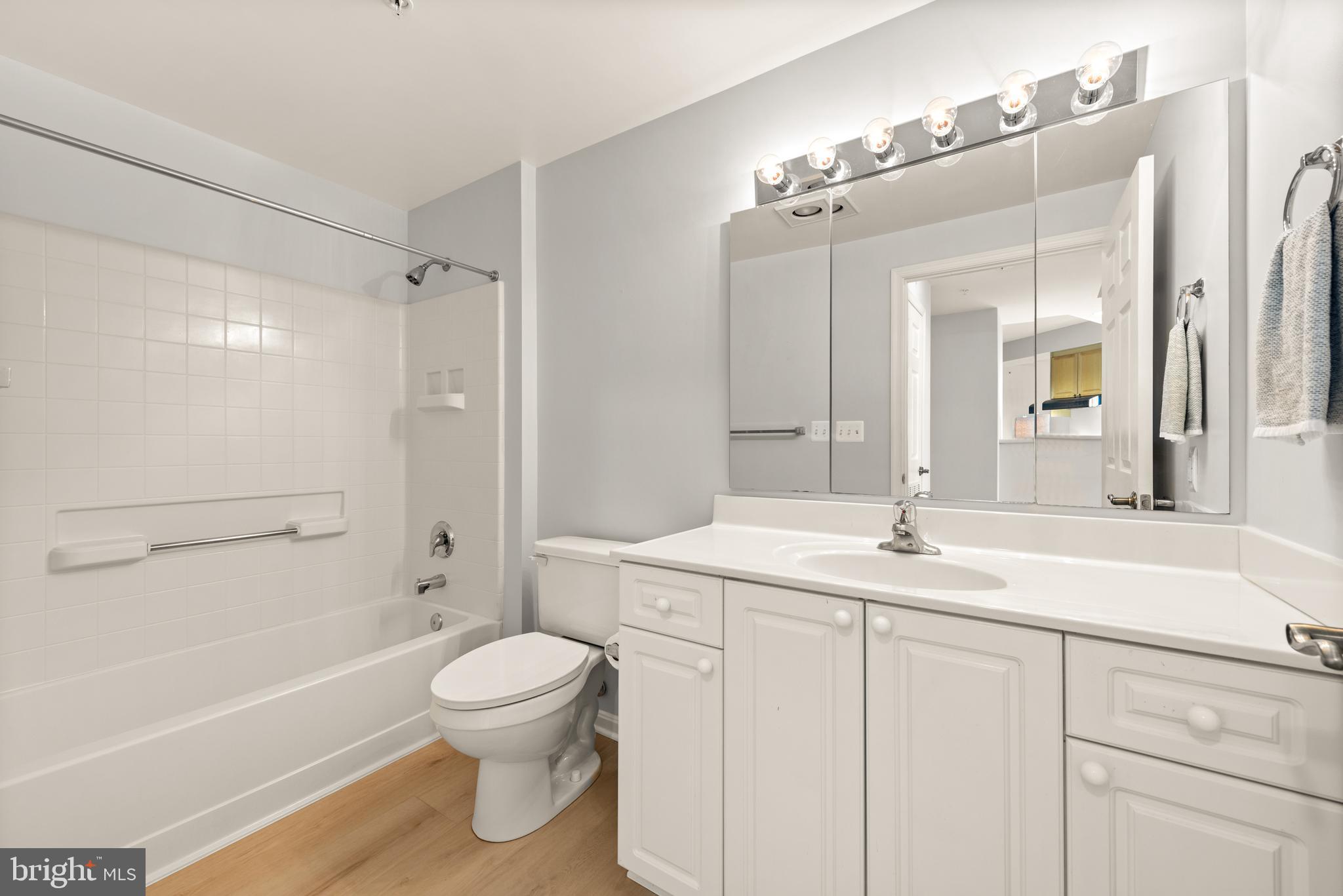 LANSDOWNE WOODS - Residential