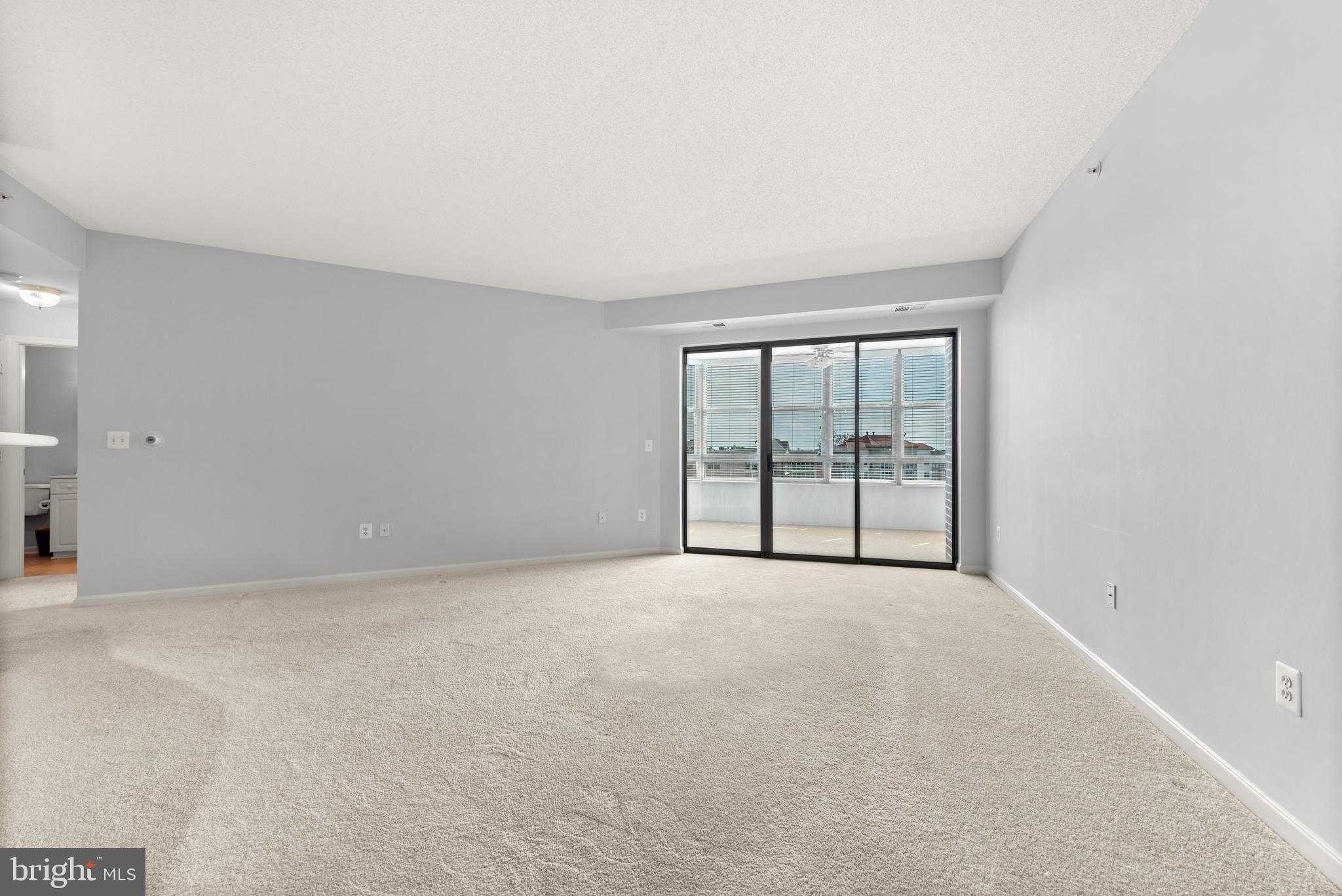 LANSDOWNE WOODS - Residential