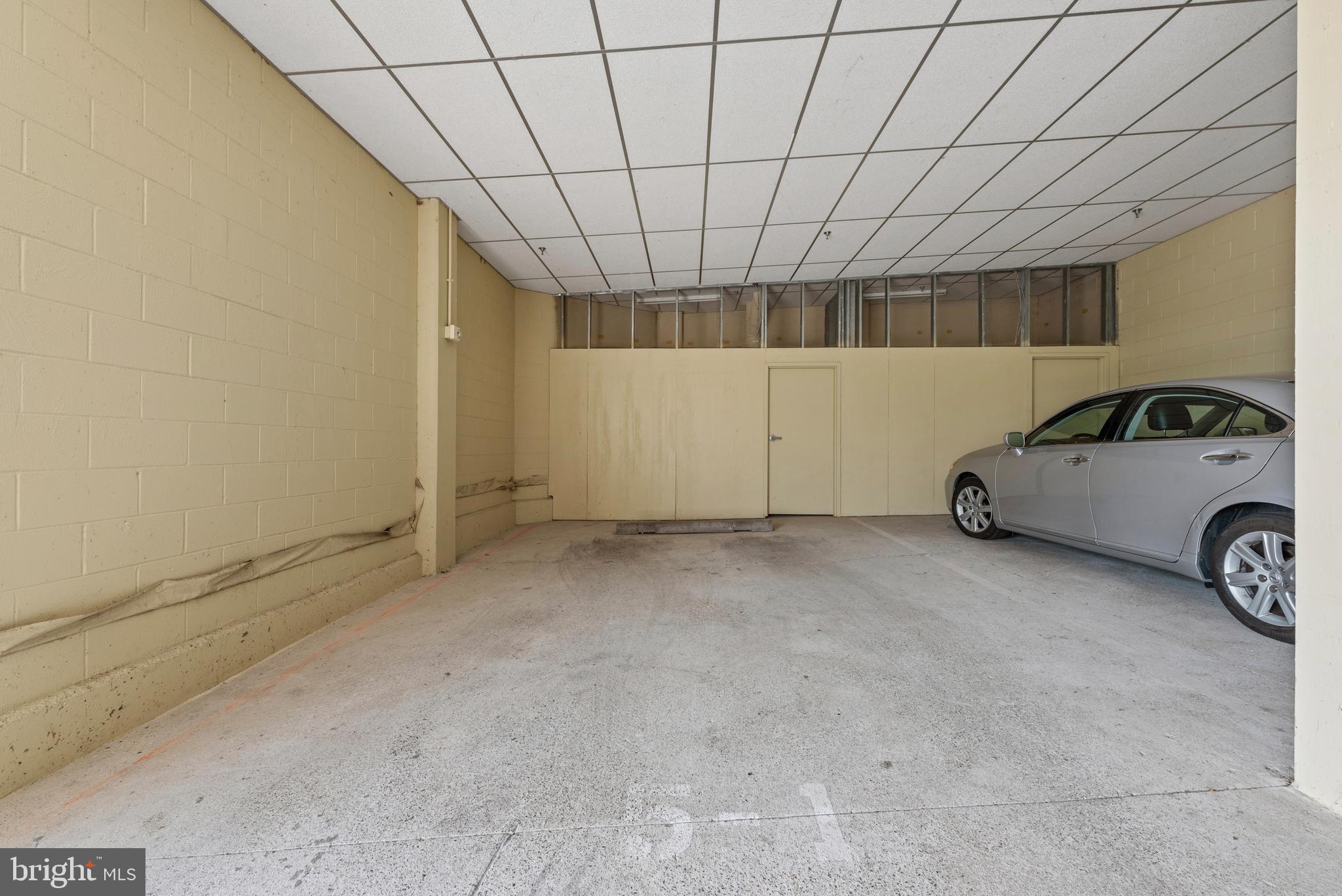 LANSDOWNE WOODS - Residential