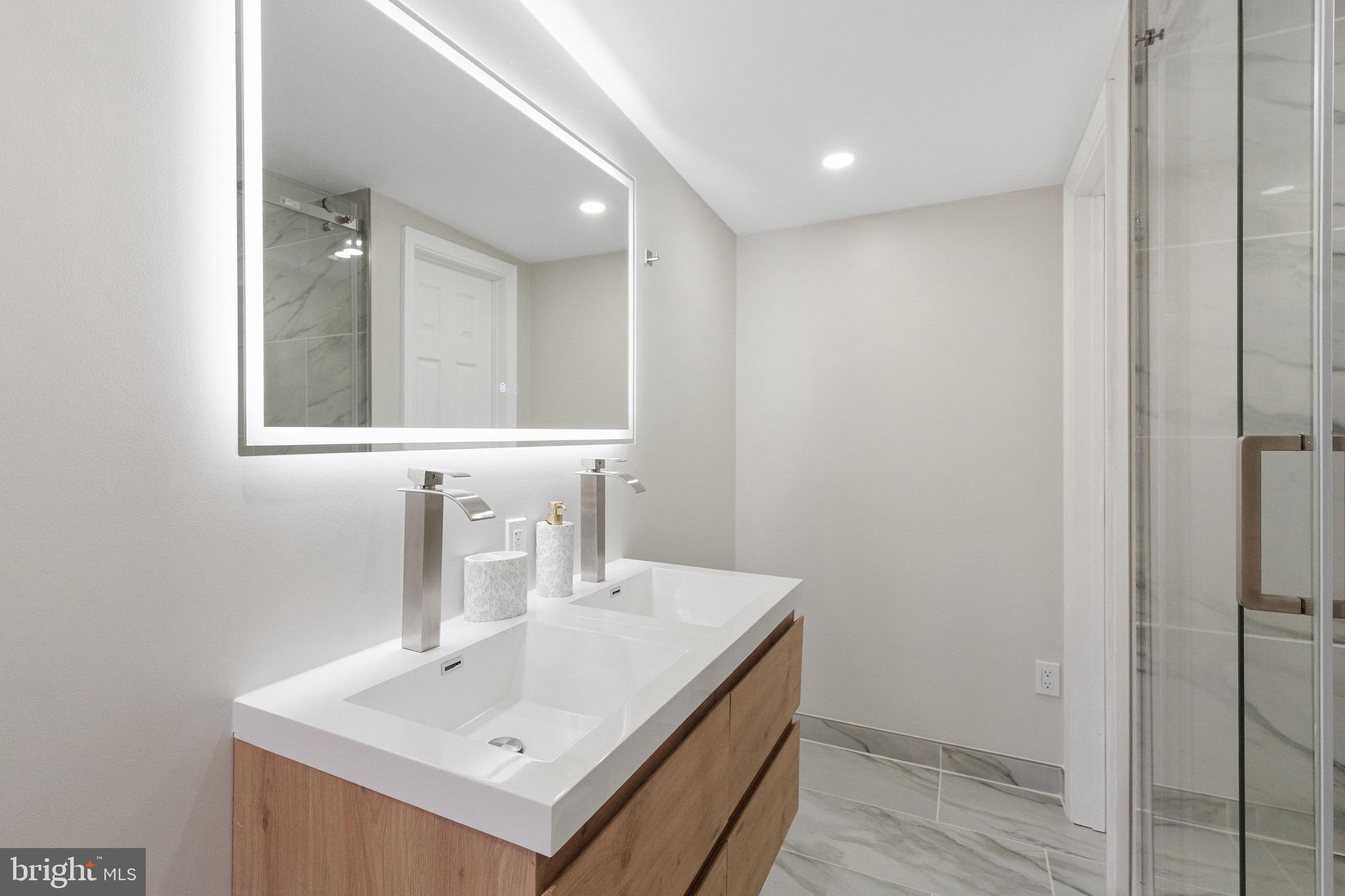 EAST PASSYUNK CROSSING - Residential