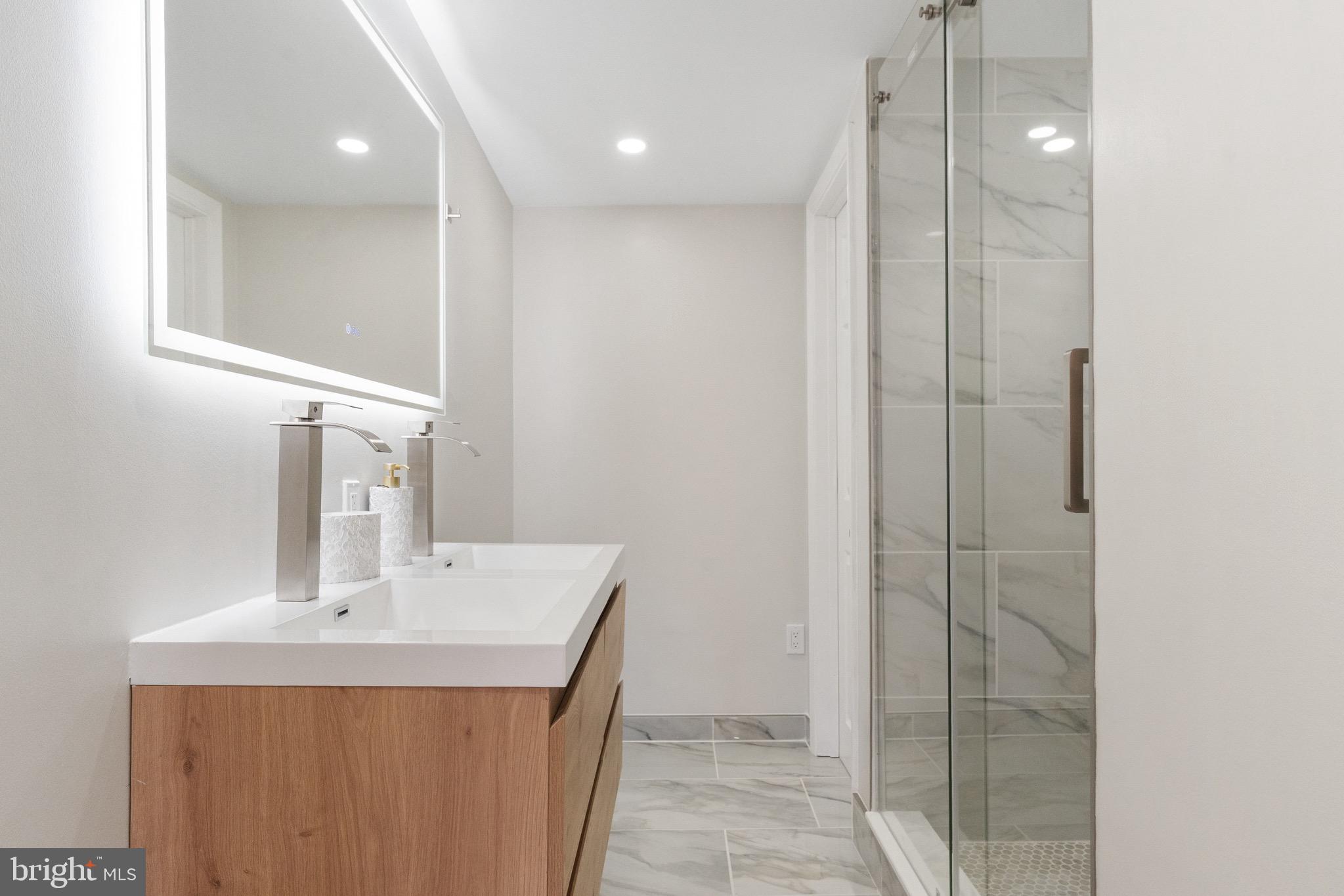 EAST PASSYUNK CROSSING - Residential