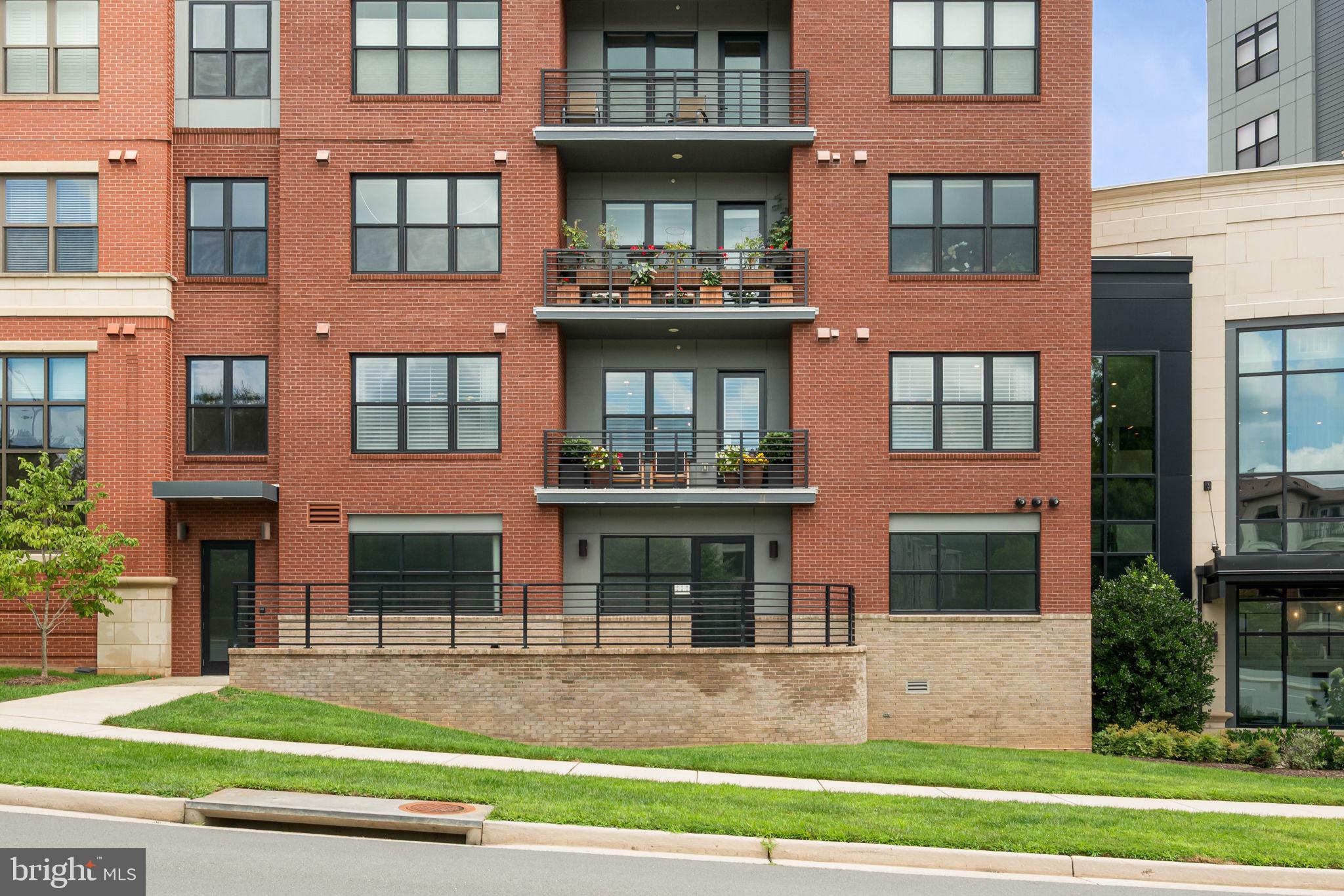 2960 VADEN DRIVE 2-103