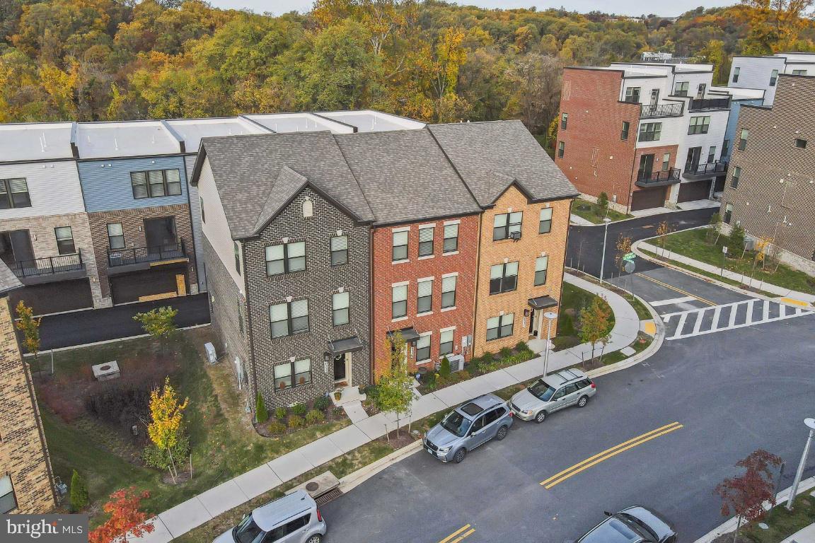 MEDFIELD - Residential