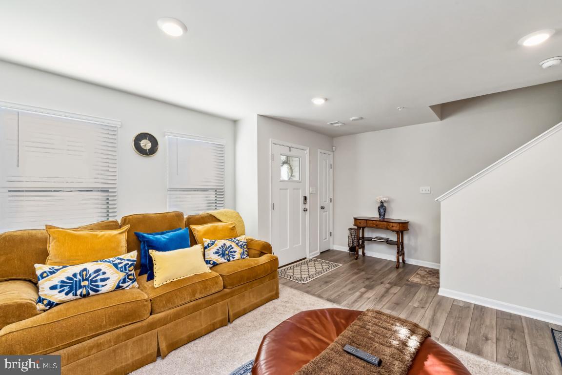 MEDFIELD - Residential