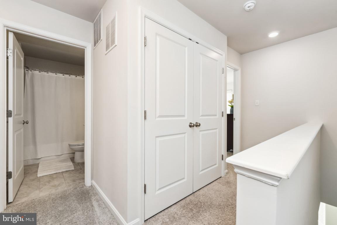 MEDFIELD - Residential