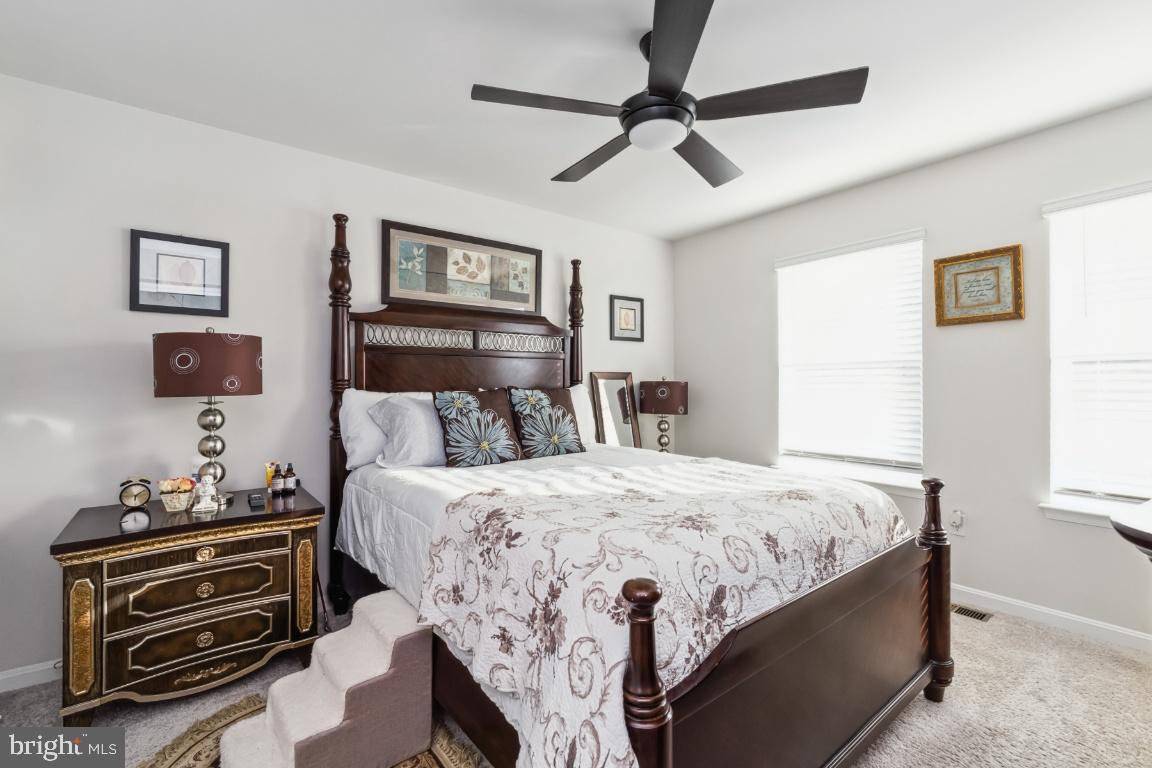 MEDFIELD - Residential