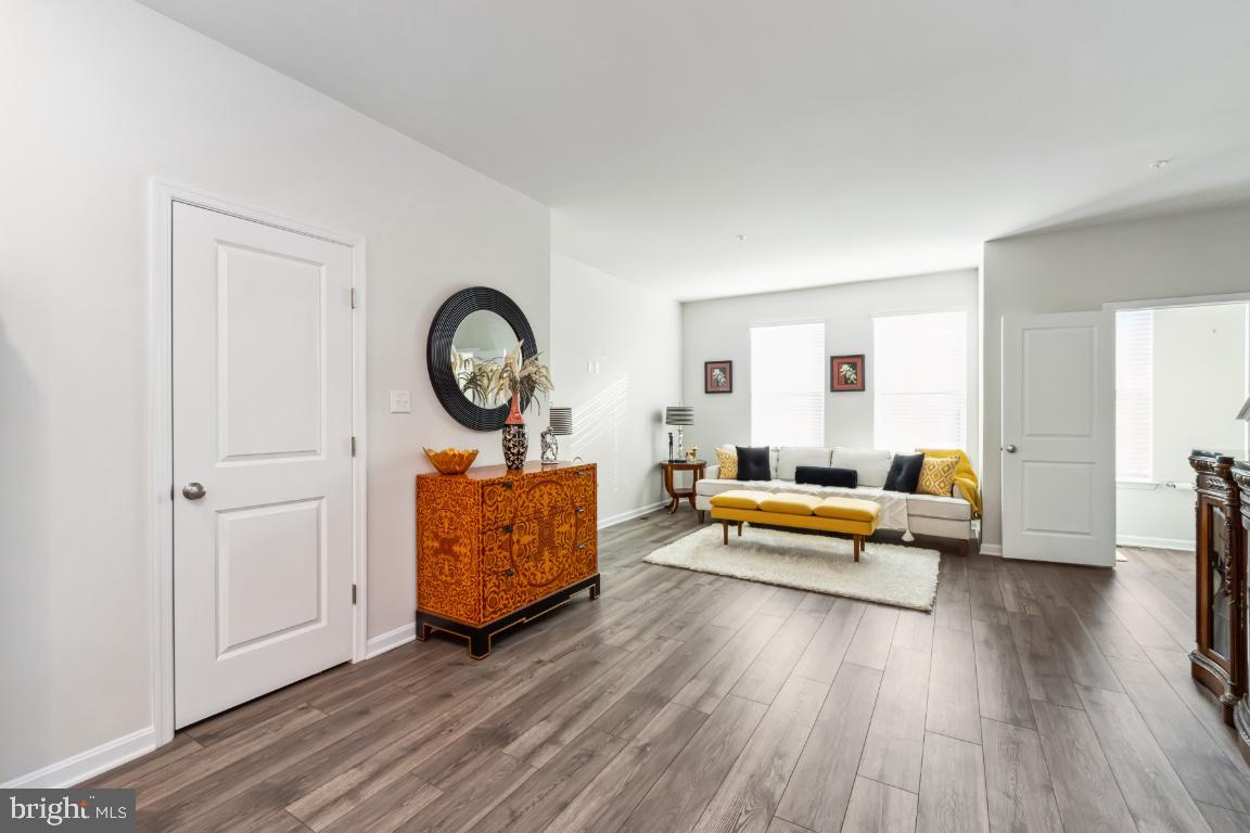 MEDFIELD - Residential